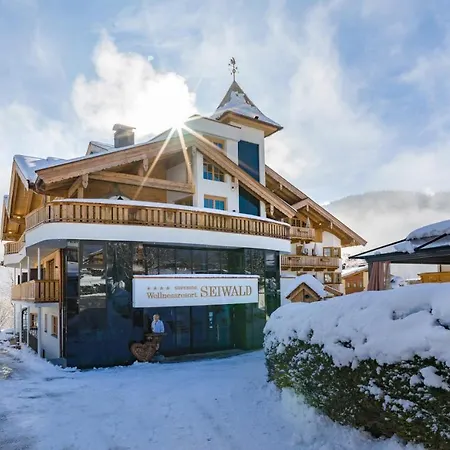 Wellnessresort Seiwald **** Superior 호텔 4*