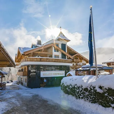 Wellnessresort Seiwald **** Superior ホテル 4*